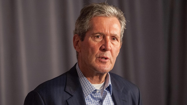Le premier ministre du Manitoba Brian Pallister parle au média dans cette photo prise le 20 janvier 2020.