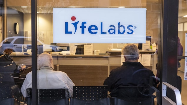 La devanture d'un laboratoire médical privé.
