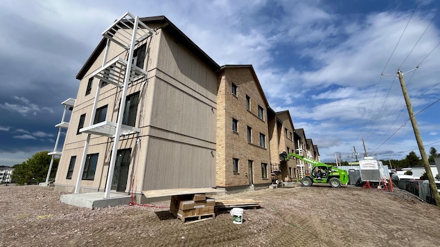 Le chantier de construction de l'immeuble.