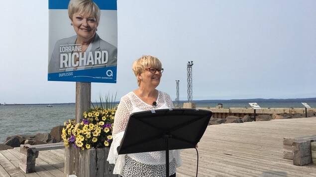La députée sortante et candidate du Parti québécois, Lorraine Richard au lancement de sa campagne. La députée sortante et candidate du Parti québécois, Lorraine Richard au lancement de sa campagne.