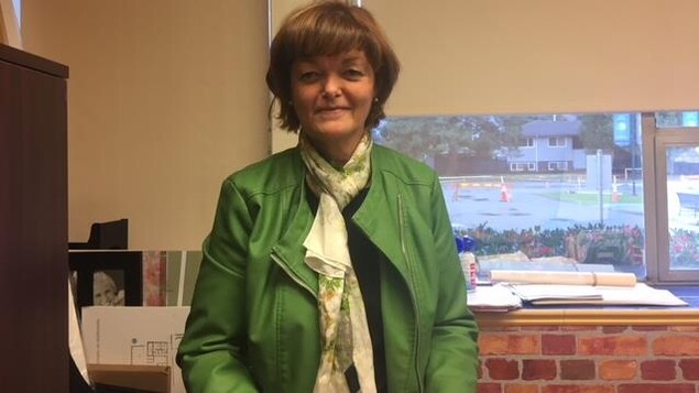 Lorraine Vaillancourt, directrice de l'école Les Pionniers-de-Maillardville, de Port Coquitlam, en Colombie-Britannique. Lorraine Vaillancourt, directrice de l'école Les Pionniers-de-Maillardville, de Port Coquitlam, en Colombie-Britannique.