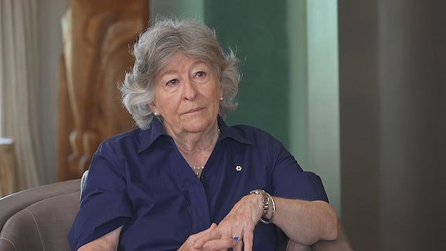 La gouverneure générale Louise Arbour ne fera pas que « signer des cartes de Noël »