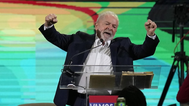 Lula lance sa candidature à la présidence pour « reconstruire le Brésil »