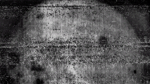 Première image de très basse qualité de la face cachée de la Lune Première image de très basse qualité de la face cachée de la Lune