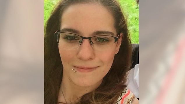 Lyndia Hamel est décédée le 27 décembre 2016 d'une surdose de drogue à la Maison Carignan, un centre de thérapie pour dépendances. Lyndia Hamel est décédée le 27 décembre 2016 d'une surdose de drogue à la Maison Carignan, un centre de thérapie pour dépendances.