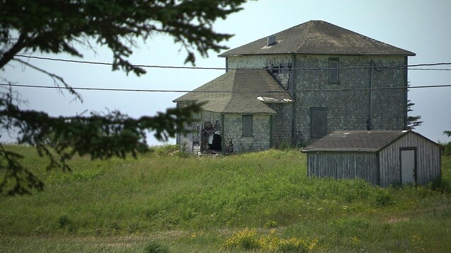 Pointe-Parent sous tension après un autre incendie