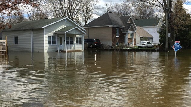 Des Ventes De Maisons Annulees En Raison Des Inondations