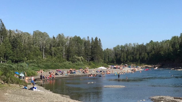 Mission Rivière avance une solution pour gérer la plage du Malin cet été