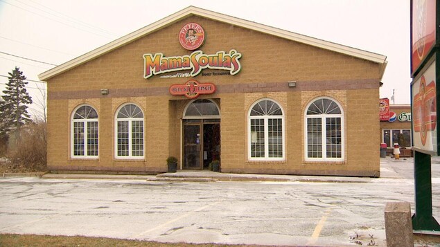 Un incendie ravage trois restaurants de Saint-Jean à Terre-Neuve