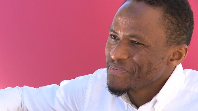 Mamadi Farrah Camara peut consulter un psychologue sur une base régulière grâce à l’École Polytechnique qui lui a offert du soutien psychologique.
