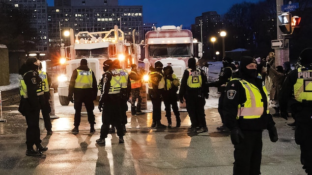 Manifestation à Ottawa : deux hommes accusés de port d’arme et de méfaits