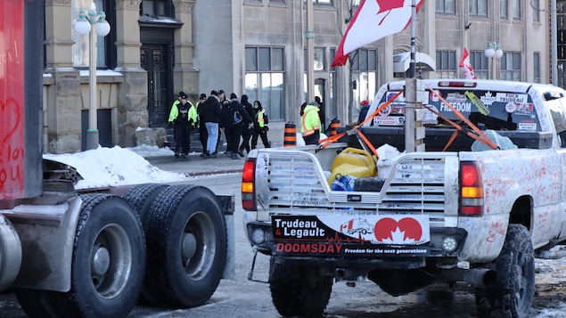 渥太華市中心的示威卡車