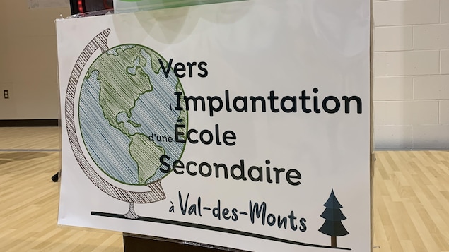 Des élus et des parents réclament la construction d’une école secondaire à Val-des-Monts