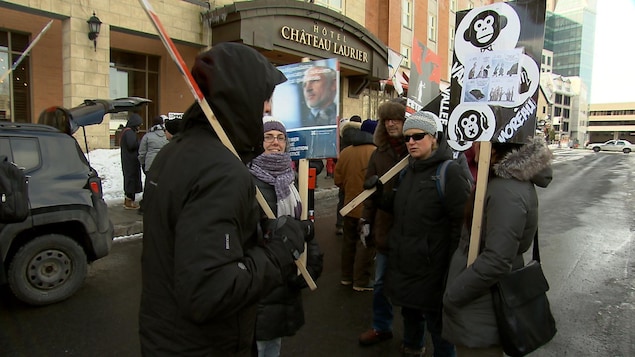 Des syndiqués de LANEQ ont manifesté dimanche à Québec.