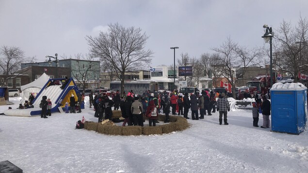 Manifestation contre les mesures sanitaires à Rouyn-Noranda