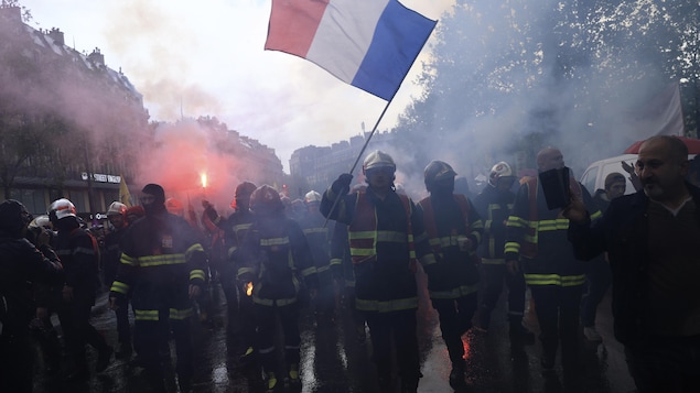 France : un 1er mai « combatif » contre la réforme des retraites