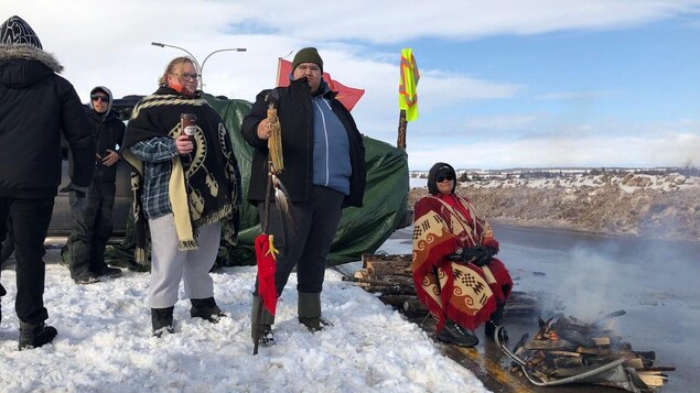 Manifestation sur la pont de la Confédération, du côté de l'Île-du-Prince-Édouard, le 16 février 2020.