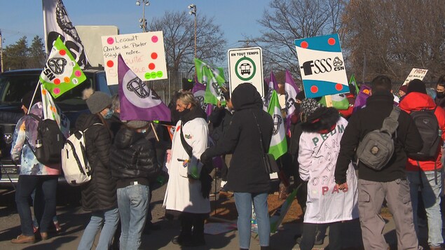 Manifestation des préposées en retraitement des dispositifs médicaux