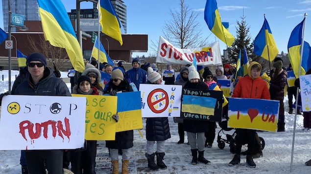 Les manifestants ukrainiens à Saskatoon militent pour la zone d’exclusion aérienne