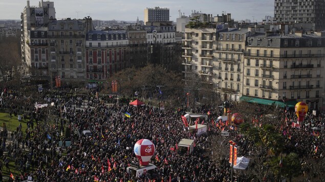 France : des milliers de manifestants « en marche » contre la réforme des retraites