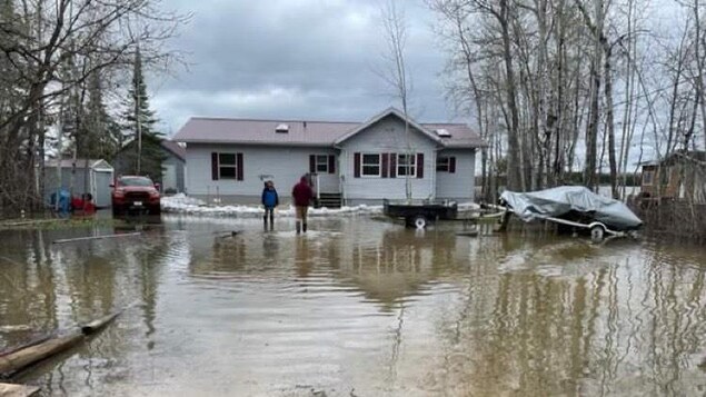 Le Manitoba a déclaré l’état d’urgence dans la région du parc provincial du Whiteshell, en proie aux inondations, le 20 mai 2022. 