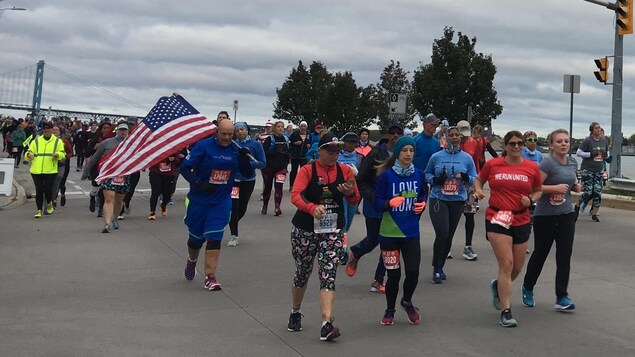 ArriveCAN rend perplexes de futurs participants au marathon de Détroit