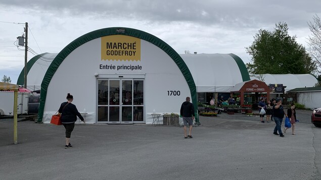 Façade du marché Godefroy