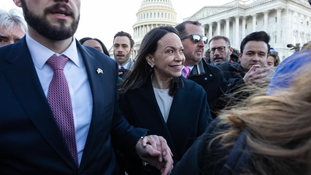 Machado dit avoir « offert » à Trump la médaille de son prix Nobel de la paix