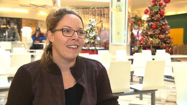 Marianne Lachance est intervenante au Centre de recherche et d'information en consommation, le CRIC de Port-Cartier. Marianne Lachance est intervenante au Centre de recherche et d'information en consommation, le CRIC de Port-Cartier.