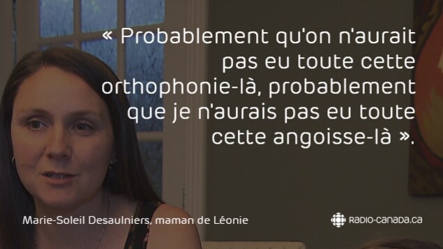 La fille de Marie-Soleil Desnaulniers a reçu un diagnostic de surdité sévère à l'âge de 18 mois. La fille de Marie-Soleil Desnaulniers a reçu un diagnostic de surdité sévère à l'âge de 18 mois.