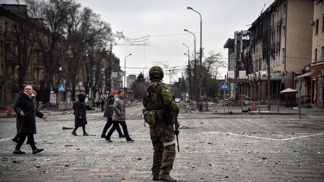 Les combats continuent dans le Donbass, les civils fuient