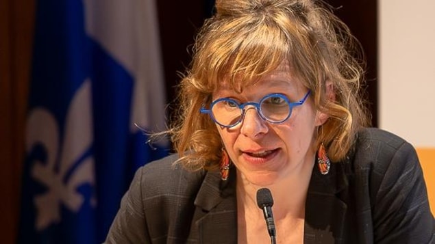 Marjolaine Veilleux répond à une question