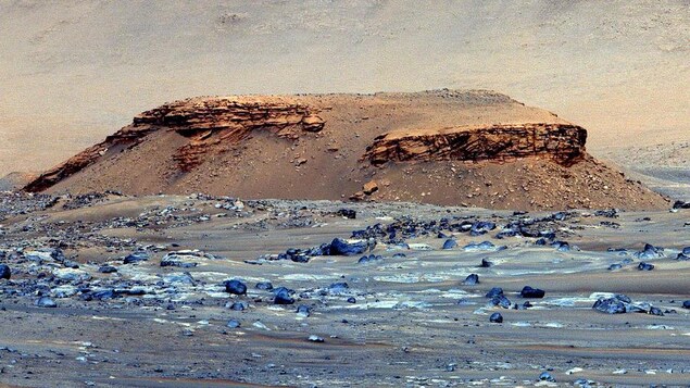 Une butte près du cratère Jezero sur Mars