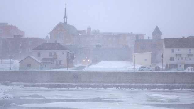 Neige qui tombe sur la ville Neige qui tombe sur la ville