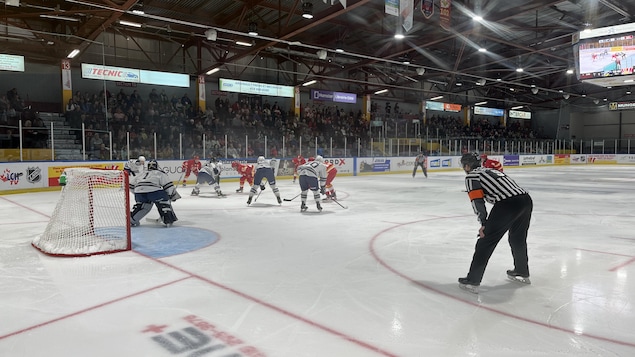 Le Drakkar de Baie-Comeau attire les foules pour le lancement de la saison