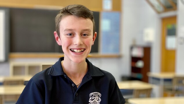 Portrait de Mathieu Little, tout sourire.