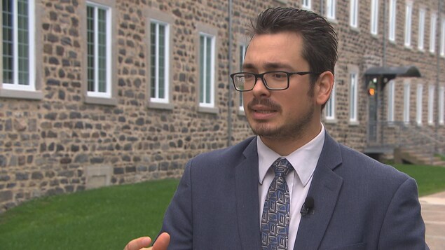 Me Maxime Laroche, expert en conseil juridique à l'École nationale de police de Québec. Me Maxime Laroche, expert en conseil juridique à l'École nationale de police de Québec.
