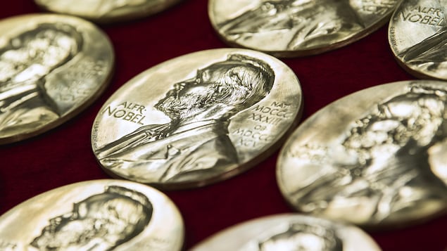 Une médaille à l'effigie d'Alfred Nobel.