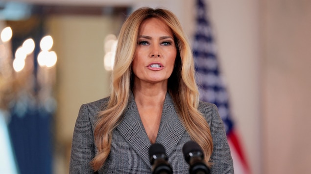 Melania Trump dément tout lien avec Epstein et appelle au témoignage des victimes