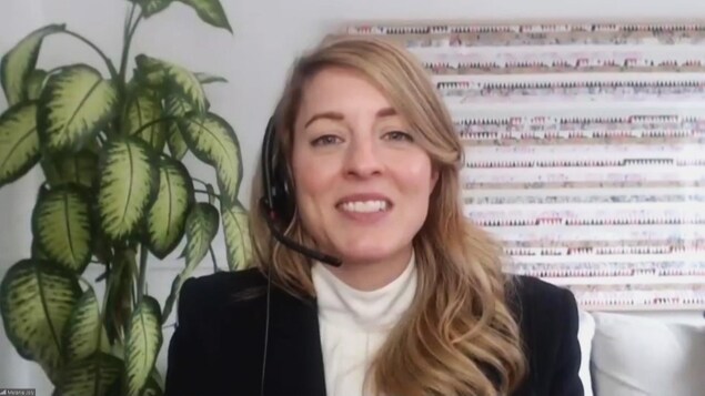 La ministre fédérale des Langues officielles, Mélanie Joly, le 19 février 2021 par vidéoconférence.