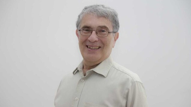 Portrait du docteur sur fond blanc. Portrait du docteur sur fond blanc.
