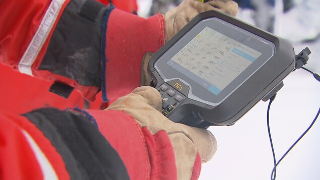 Ice fishing: The first ice measurements were taken at La Baie on Wednesday morning