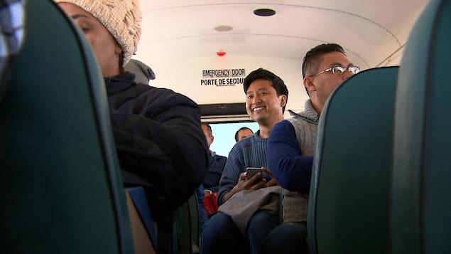 Des mexicains dans un autobus.