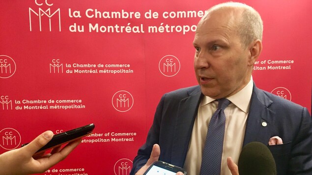 M. Leblanc en mêlée de presse.