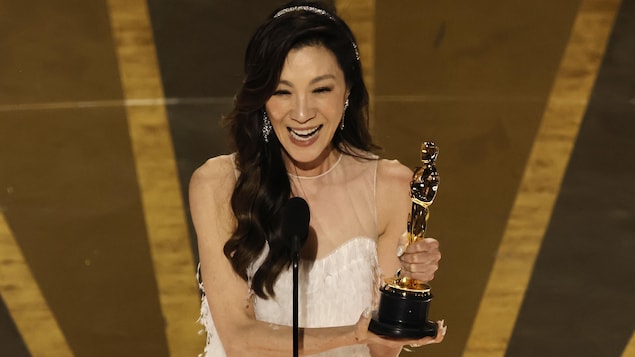 Tout, partout, tout à la fois triomphe aux Oscars avec sept trophées