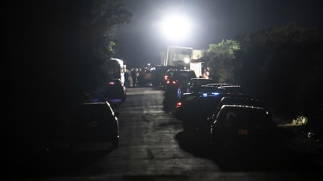 Les corps de 46 migrants découverts dans une remorque au Texas