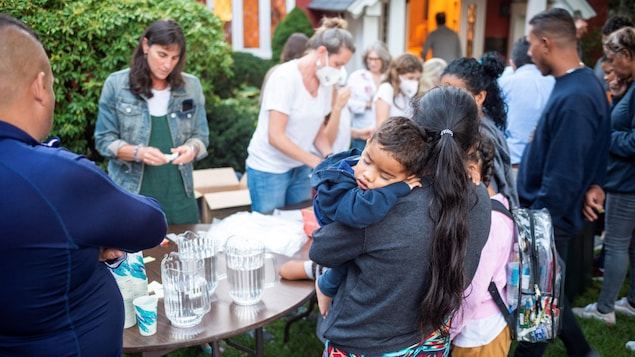 Les migrants envoyés à Martha’s Vineyard transférés vers une base militaire