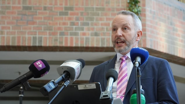 Le conseiller Mike Duggan perd ses postes au sein de comités et commissions