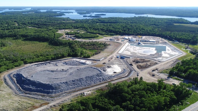 Une vue aérienne d'un site d'exploitation de la minière Goldcorp Inc. Une vue aérienne d'un site d'exploitation de la minière Goldcorp Inc.