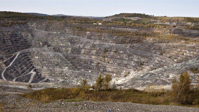 La restes de la mine Jeffrey à Asbestos, en Estrie. La restes de la mine Jeffrey à Asbestos, en Estrie.